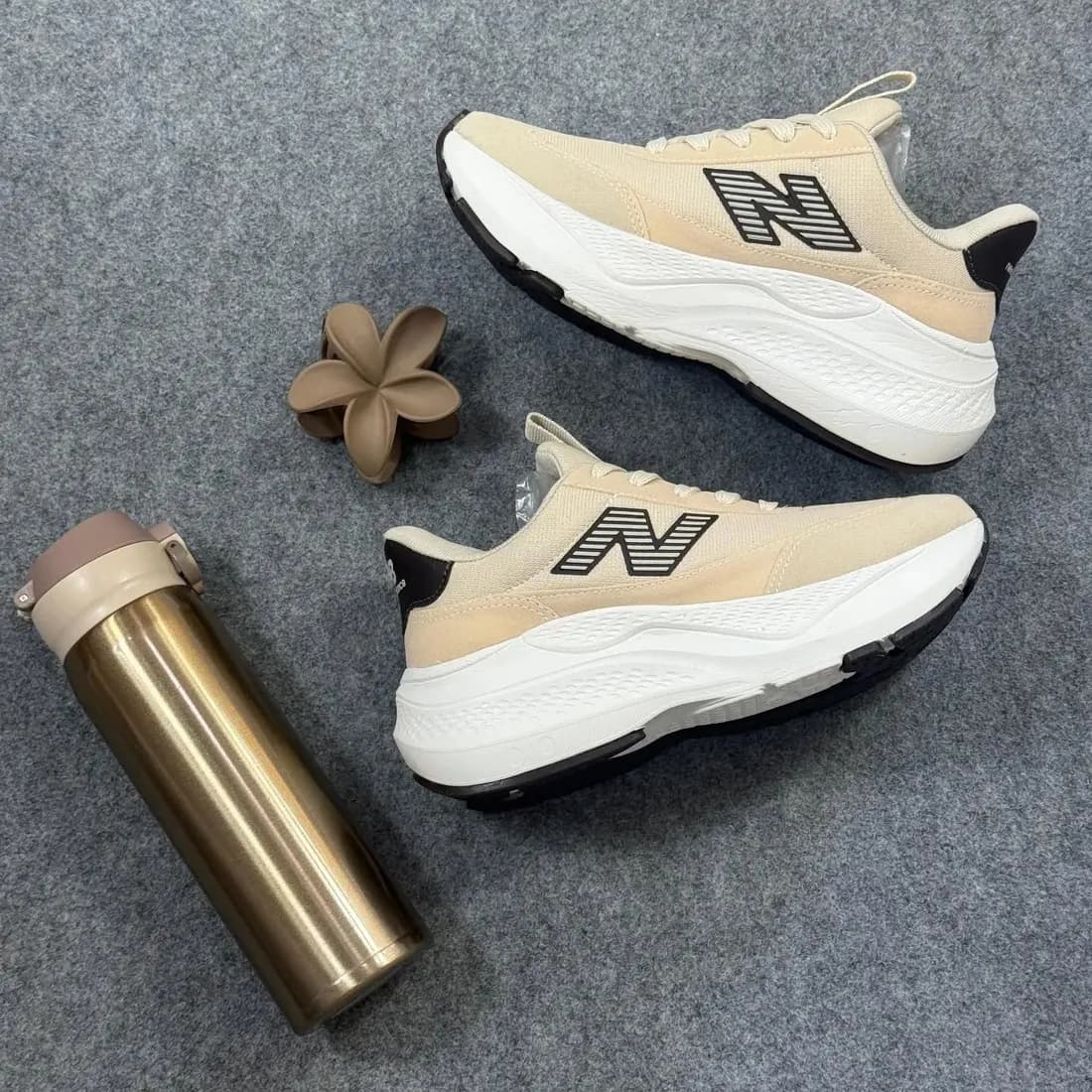 New Balance 520 café