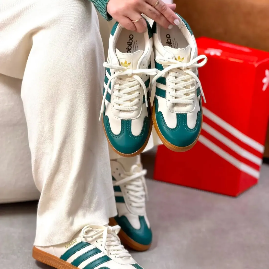 adidas Samba OG off-white e verde