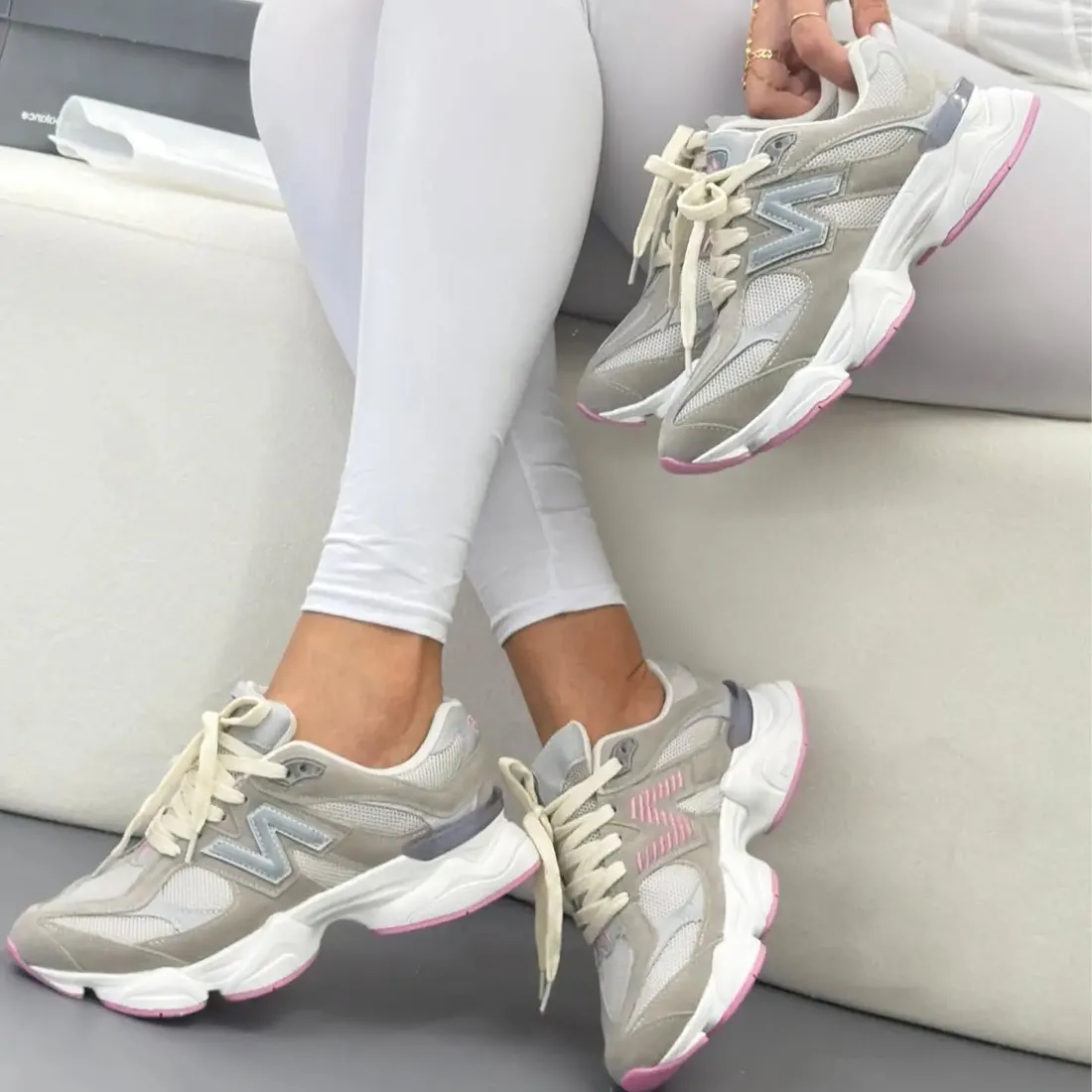 New Balance 9060 cinza e rosa, cinza e rosa